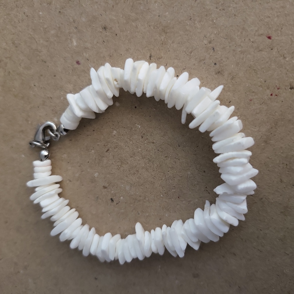 Puka Shell Bracelet - Picture 2 of 4